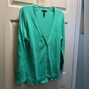 Green GAP sweater